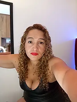 Snapshot of MilfTammyJones69 chatting on October 21, 2025, 7:35 pm MilfTammyJones69 online show from October 21, 2025, 7:35 pm