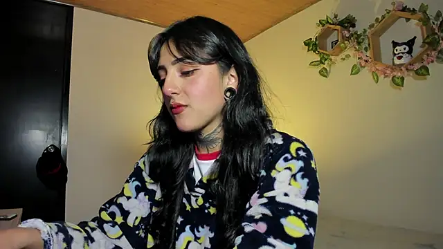 Snapshot of miku_st chatting on February 3, 2026, 6:33 am miku st online show from February 3, 2026, 6:33 am