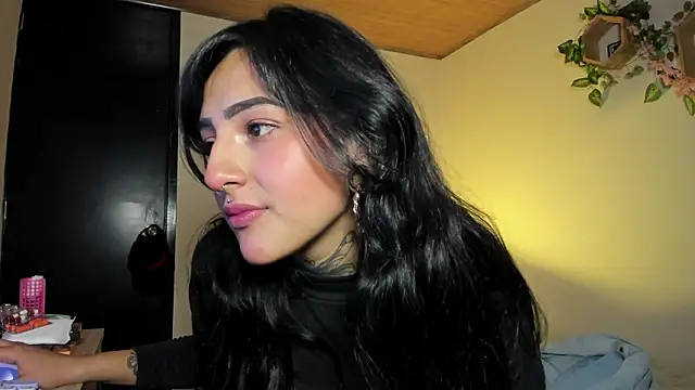 Snapshot of miku_st chatting on February 14, 2026, 4:13 am miku st online show from February 14, 2026, 4:13 am