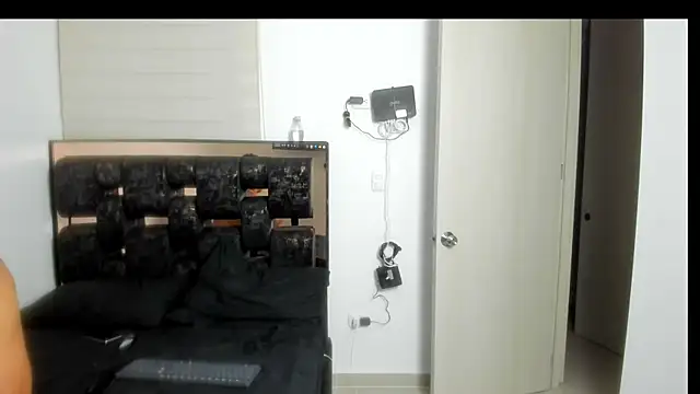 Snapshot of bicthxhard chatting on October 30, 2025, 4:22 am bicthxhard online show from October 30, 2025, 4:22 am