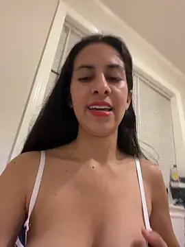 lay4444 online show from November 4, 2025, 4:27 am