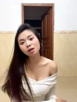 aaaaawhate online show from December 15, 2025, 9:59 am