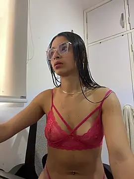 Snapshot of violeta365 chatting on November 12, 2025, 2:43 pm violeta365 online show from November 12, 2025, 2:43 pm