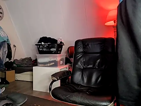 Kinky Play1 online show from March 11, 2026, 7:41 pm