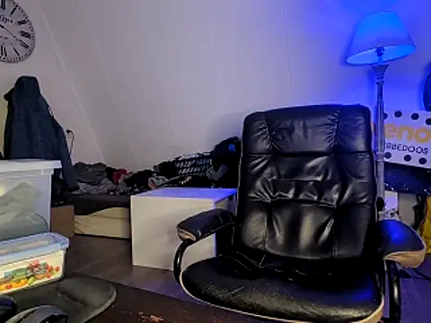 Kinky Play1 online show from March 31, 2026, 7:16 pm