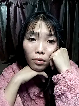 Snapshot of Fish_yellow chatting on October 23, 2025, 4:27 pm Fish yellow online show from October 23, 2025, 4:27 pm