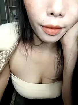 Fish yellow online show from November 3, 2025, 3:34 am