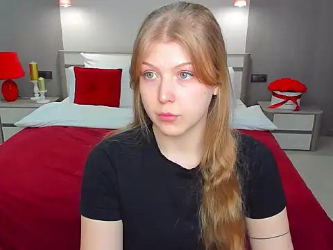 Stella Light online show from December 3, 2025, 10:58 am