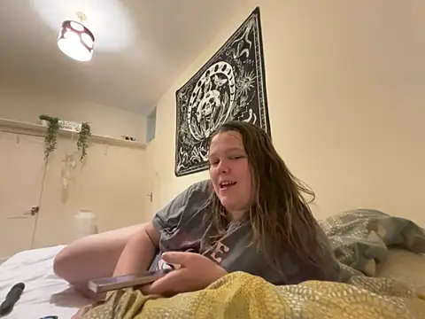 Scarletcum22 online show from February 14, 2026, 9:20 am