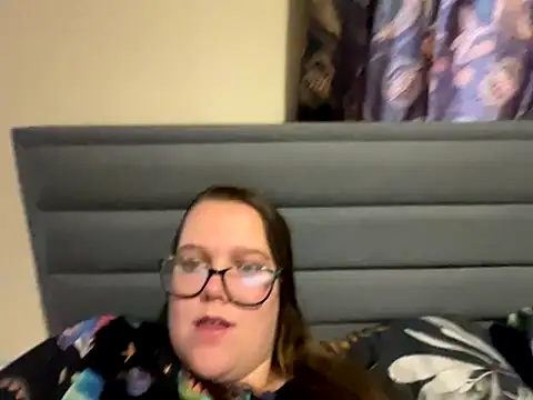 Scarletcum22 online show from November 7, 2025, 11:37 am