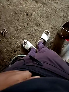 Snapshot of Saddam2332 chatting on November 6, 2025, 1:09 am Saddam2332 online show from November 6, 2025, 1:09 am