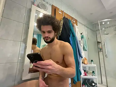 Snapshot of youngboyformommy24 chatting on February 28, 2026, 1:44 pm youngboyformommy24 online show from February 28, 2026, 1:44 pm