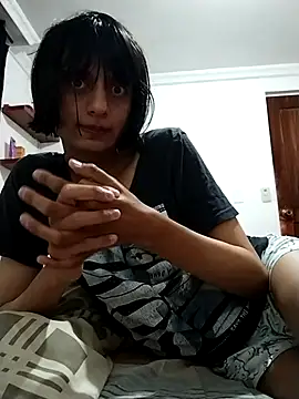 Snapshot of sophiasleepy1 chatting on November 2, 2025, 4:50 am sophiasleepy1 online show from November 2, 2025, 4:50 am