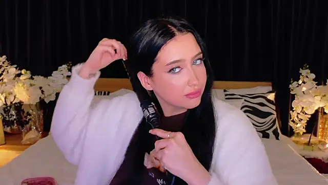 Snapshot of Felicia_Herceg chatting on November 28, 2025, 12:55 am Felicia Herceg online show from November 28, 2025, 12:55 am