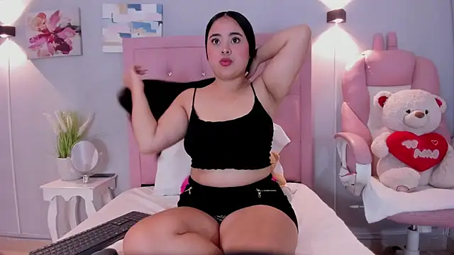 Snapshot of aitanaa_rouse chatting on October 24, 2025, 12:59 pm aitanaa rouse online show from October 24, 2025, 12:59 pm