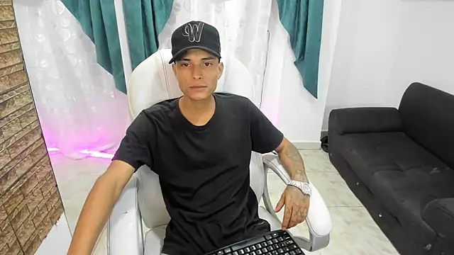 paul booy online show from October 24, 2025, 2:43 am