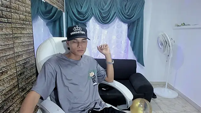 paul booy online show from November 26, 2025, 3:28 am