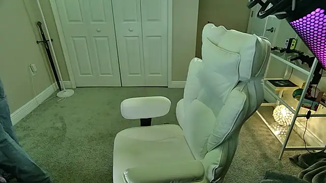 AngieFae  online show from March 14, 2026, 11:00 pm