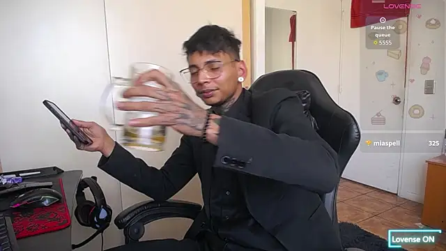 Snapshot of nathan_aress6666 chatting on December 13, 2025, 8:04 pm nathan aress6666 online show from December 13, 2025, 8:04 pm