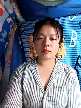 lisa-bae00 online show from March 5, 2026, 10:45 am