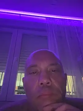 Snapshot of gitanoMad chatting on November 21, 2025, 12:53 am gitanoMad online show from November 21, 2025, 12:53 am