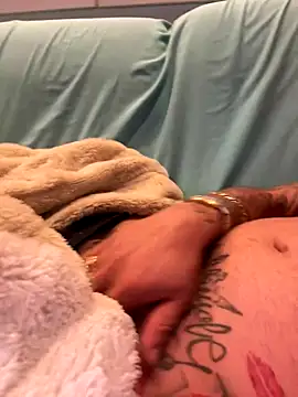 Snapshot of gitanoMad chatting on October 27, 2025, 1:17 am gitanoMad online show from October 27, 2025, 1:17 am