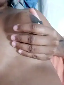 Jennyy31 online show from December 15, 2025, 5:08 pm