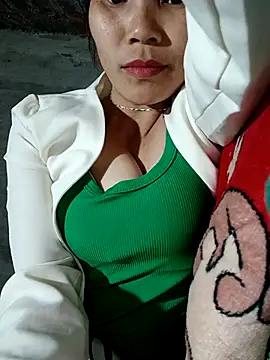 Bear bear0 online show from November 10, 2025, 3:39 pm