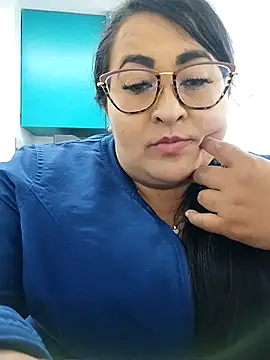 Snapshot of julitziI_09 chatting on December 1, 2025, 2:56 am julitziI 09 online show from December 1, 2025, 2:56 am