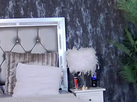 KendraNoir online show from November 8, 2025, 5:55 am