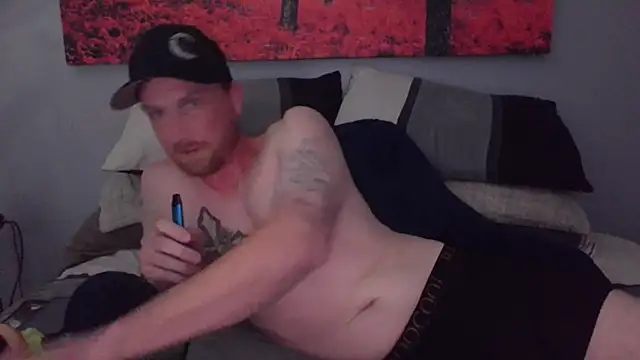 Snapshot of MightyBeast chatting on December 1, 2025, 1:39 am MightyBeast online show from December 1, 2025, 1:39 am