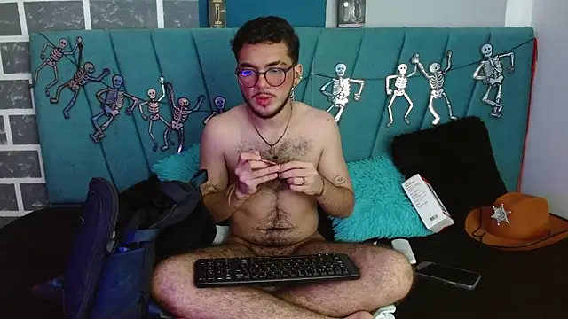 Snapshot of Zac_Golden chatting on October 31, 2025, 3:14 am Zac Golden online show from October 31, 2025, 3:14 am