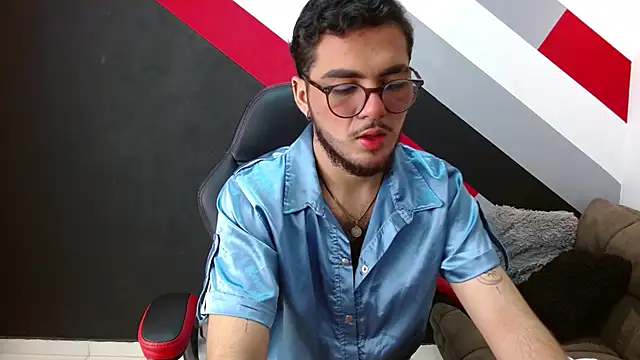 Snapshot of Zac_Golden chatting on November 7, 2025, 5:45 am Zac Golden online show from November 7, 2025, 5:45 am