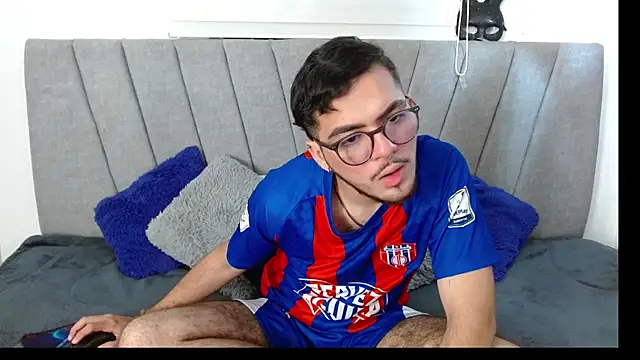 Snapshot of Zac_Golden chatting on November 14, 2025, 2:26 am Zac Golden online show from November 14, 2025, 2:26 am