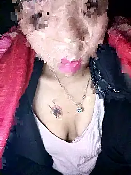 Snapshot of mekaka00 chatting on January 7, 2026, 12:15 am mekaka00 online show from January 7, 2026, 12:15 am