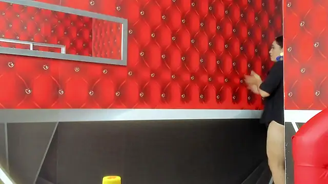 Snapshot of Bianca_Millf chatting on February 20, 2026, 3:58 am Bianca Millf online show from February 20, 2026, 3:58 am