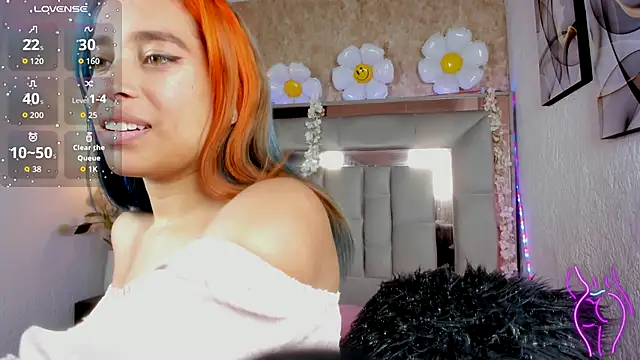 Snapshot of Cristall_ravven chatting on November 12, 2025, 1:59 pm Cristall ravven online show from November 12, 2025, 1:59 pm