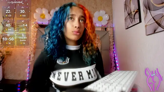 Snapshot of Cristall_ravven chatting on November 4, 2025, 8:12 pm Cristall ravven online show from November 4, 2025, 8:12 pm