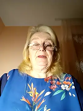 Snapshot of AmyLove353 chatting on November 19, 2025, 8:42 pm AmyLove353 online show from November 19, 2025, 8:42 pm