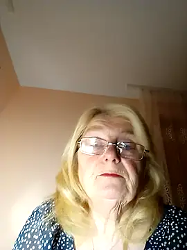 Snapshot of AmyLove353 chatting on November 24, 2025, 9:59 pm AmyLove353 online show from November 24, 2025, 9:59 pm