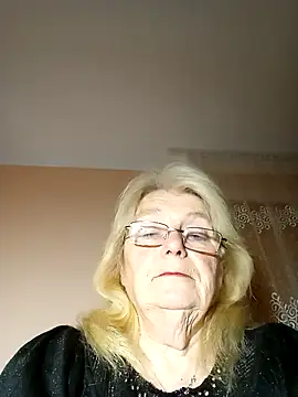 Snapshot of AmyLove353 chatting on November 15, 2025, 4:27 am AmyLove353 online show from November 15, 2025, 4:27 am