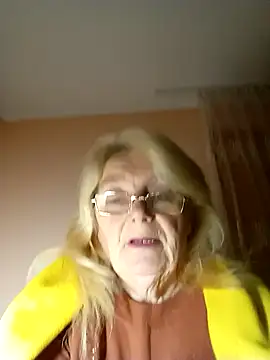 Snapshot of AmyLove353 chatting on November 5, 2025, 4:26 am AmyLove353 online show from November 5, 2025, 4:26 am