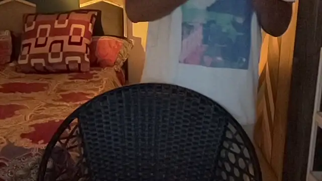 Snapshot of MakeMeAwareAah chatting on October 23, 2025, 4:05 pm MakeMeAwareAah online show from October 23, 2025, 4:05 pm