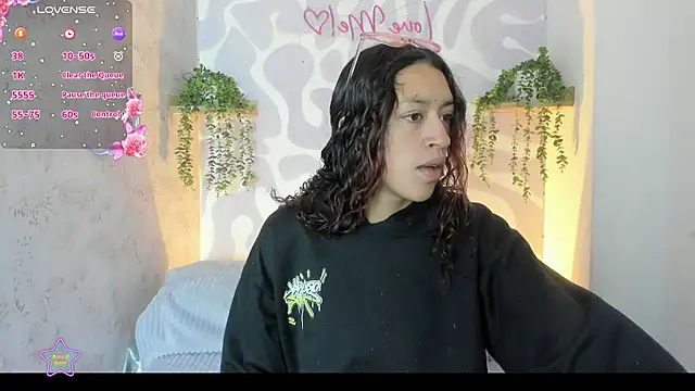 Snapshot of mia_scarlett7 chatting on July 17, 2026, 12:57 pm mia scarlett7 online show from July 17, 2026, 12:57 pm