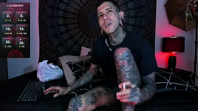 Snapshot of cleoo_jhonny chatting on January 15, 2026, 8:12 pm cleoo jhonny online show from January 15, 2026, 8:12 pm