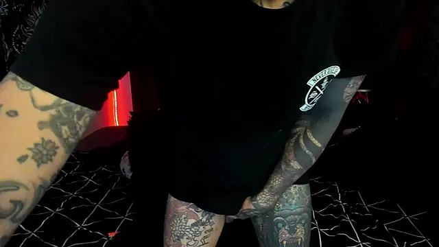 Snapshot of cleoo_jhonny chatting on November 14, 2025, 7:56 am cleoo jhonny online show from November 14, 2025, 7:56 am