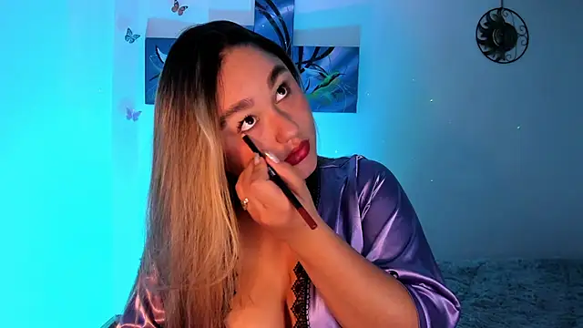 Snapshot of Soouf_ chatting on December 1, 2025, 11:49 pm Soouf online show from December 1, 2025, 11:49 pm