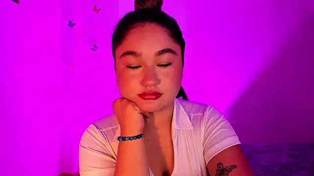 Snapshot of Soouf_ chatting on November 18, 2025, 10:40 am Soouf online show from November 18, 2025, 10:40 am