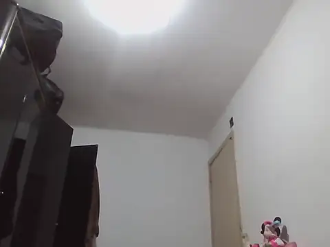 Eimy2025 online show from November 3, 2025, 5:05 pm