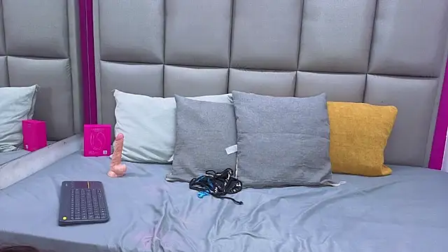 Snapshot of ZharidjParker chatting on January 11, 2026, 1:18 pm ZharidjParker online show from January 11, 2026, 1:18 pm